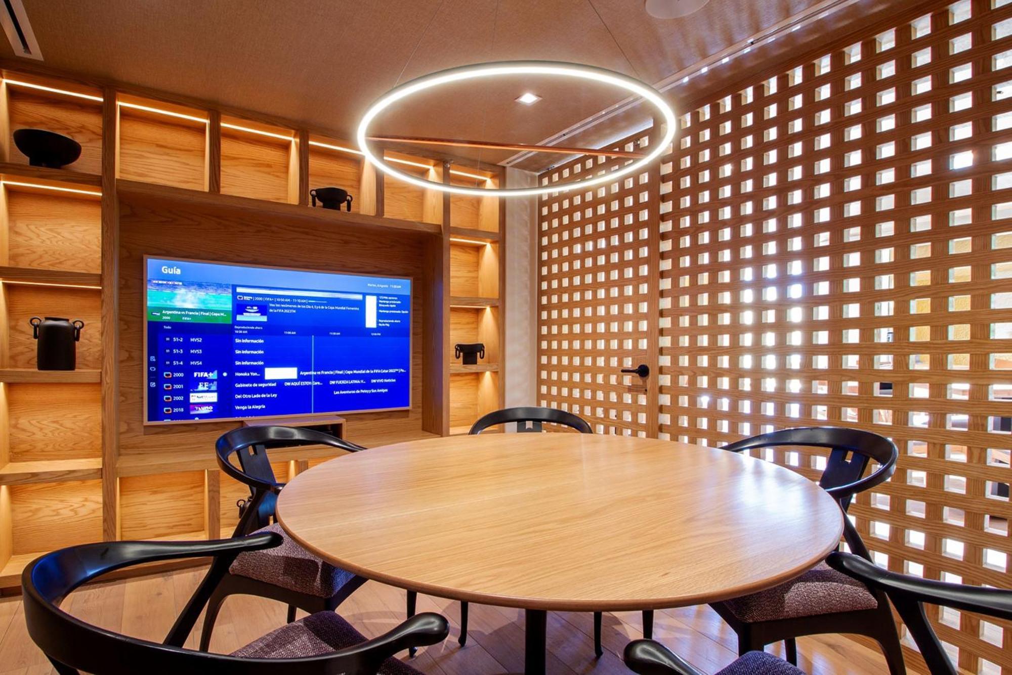 Camino Real Polanco Mexico Hotel Exterior foto The meeting room of the 1000-seat auditorium