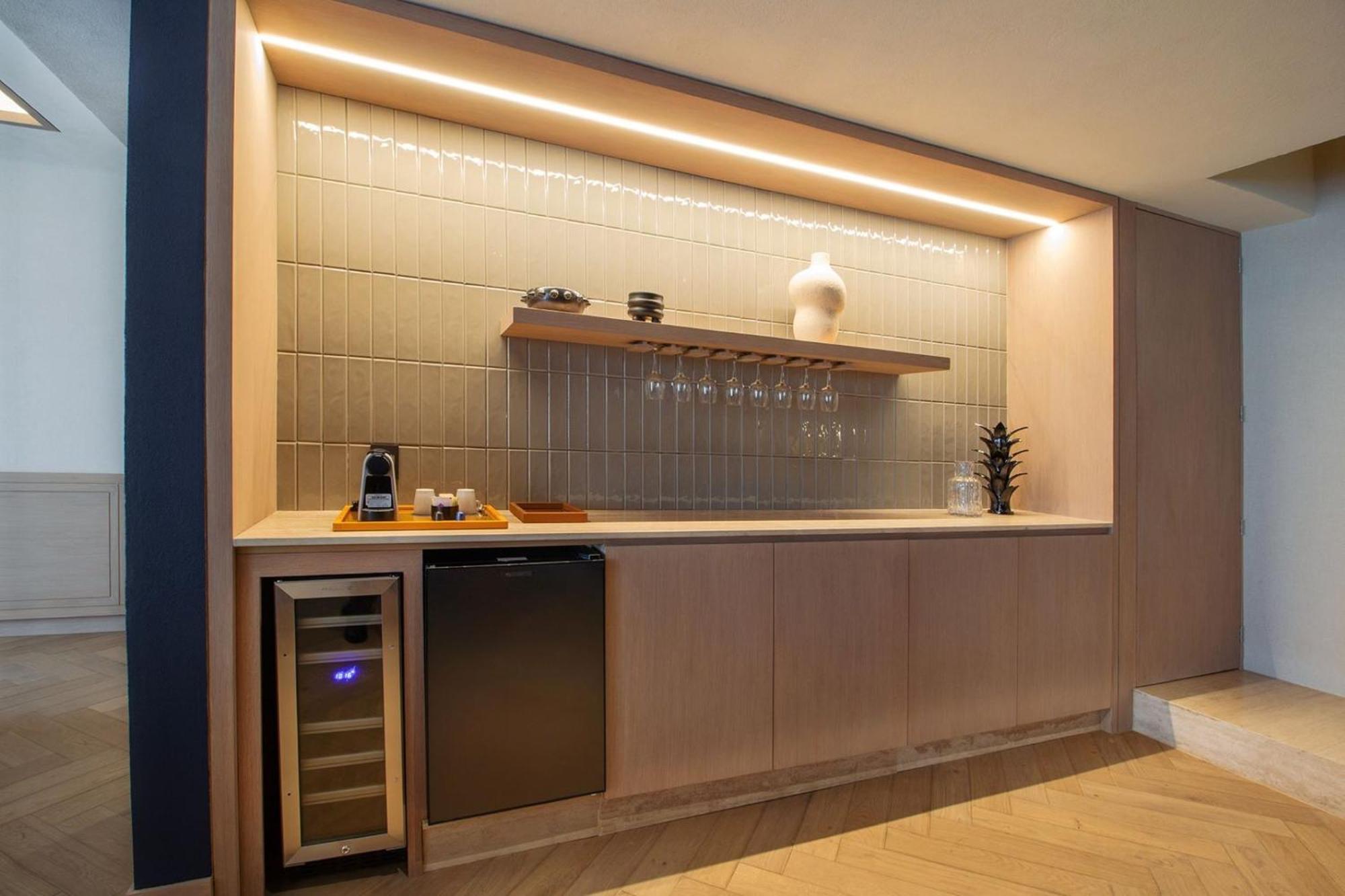 Camino Real Polanco Mexico Hotel Exterior foto A wet bar in a home